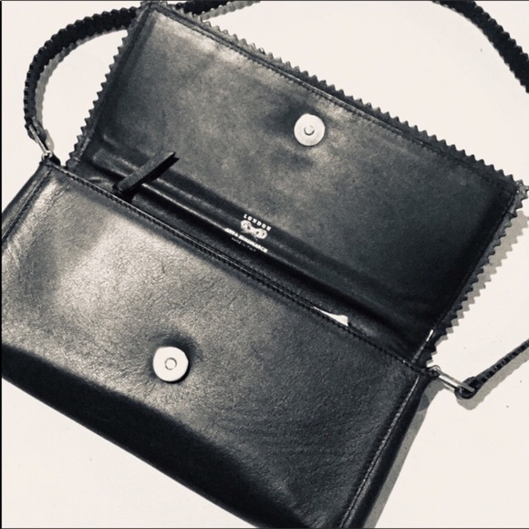 ANYA HINDMARCH ••• Leather Envelope Shoulder Bag - Picture 6 of 7